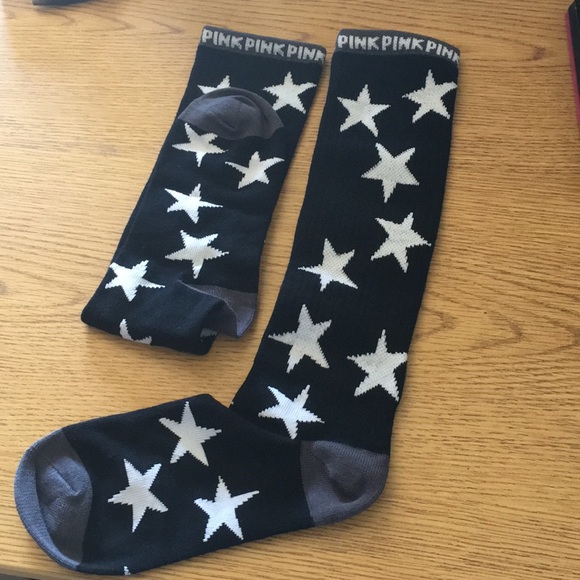 2 pairs of socks - Picture 3 of 3